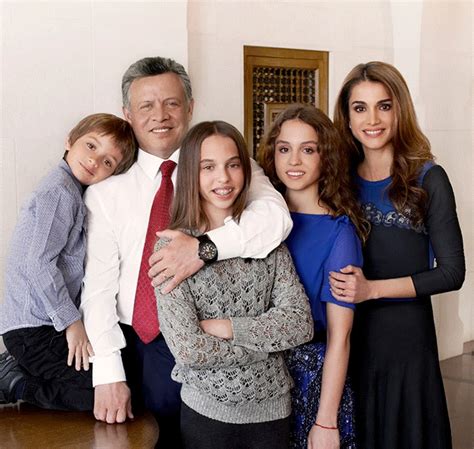 ما هو اسم عائلة الملكة رانيا
